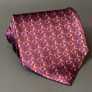 Bill Blass, Neck Tie, 100% Silk, Maroon Geometric Boxes 3 7/8"W x 58" L